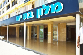  Hotel Suites Bat Yam  Бат-Ям